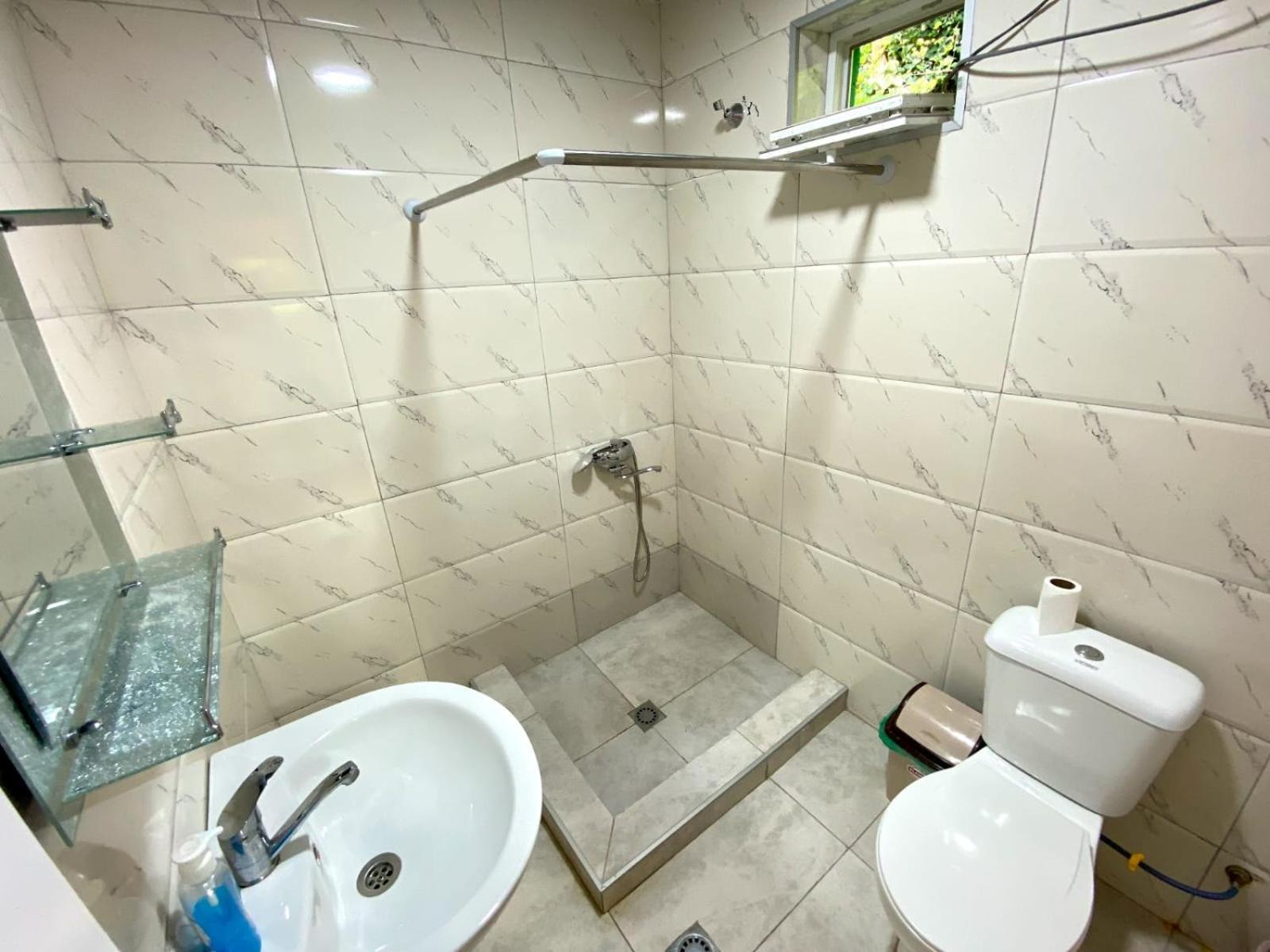 Green House Kutaisi Ngoại thất bức ảnh